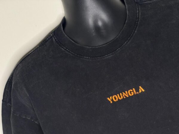 Playera oversize YOUNGLA - Image 2